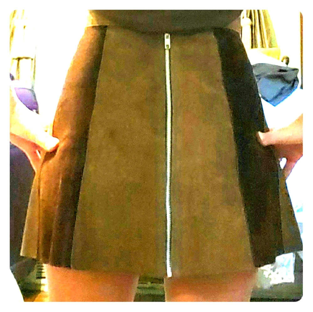 Suede striped mini skirt with full zippered back